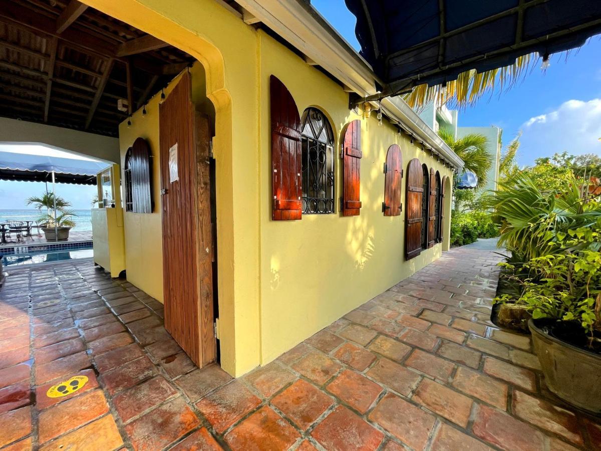 Osprey Beach Hotel Cockburn Town Exterior photo